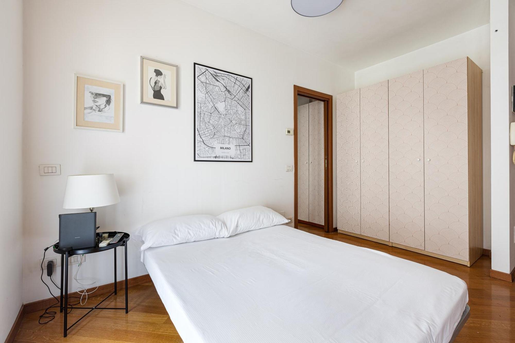 Cosy Studio With Balcony & Private Garage Μιλάνο Εξωτερικό φωτογραφία