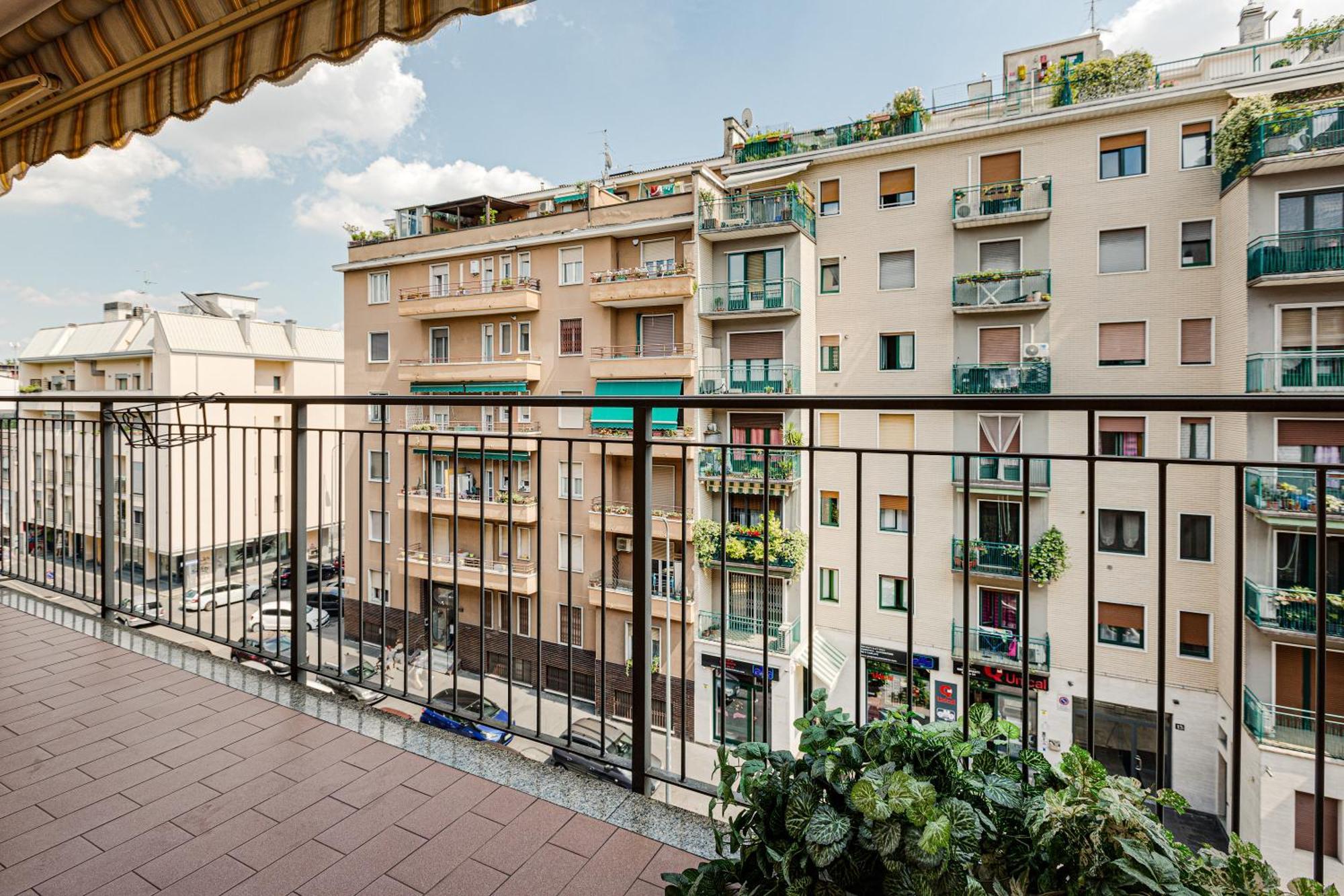 Cosy Studio With Balcony & Private Garage Μιλάνο Εξωτερικό φωτογραφία